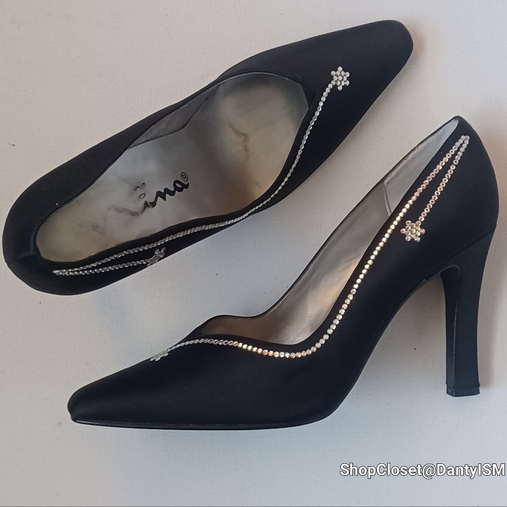 Elegant Black Heels with Rhinestone Detailing - Picture 2 of 16